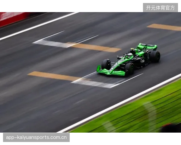 F1车载摄像机集成杜比全景声，为家庭观众精准还原维斯塔潘的驾驶舱声场